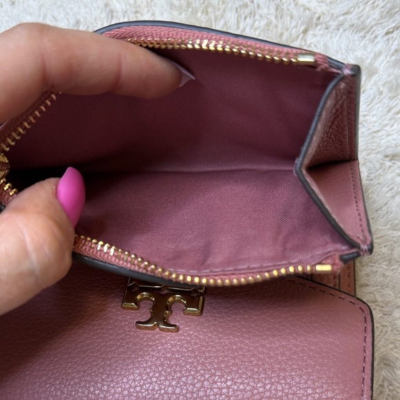Tory Burch Kira Mauve Pebbled Leather Medium Flap Wallet - Picture 10 of 11